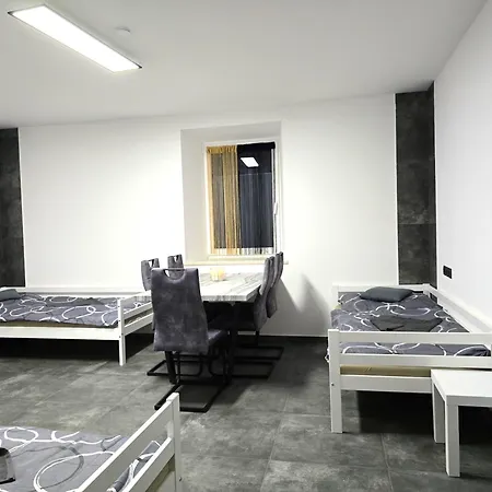 Appartement Rentcenter79 *